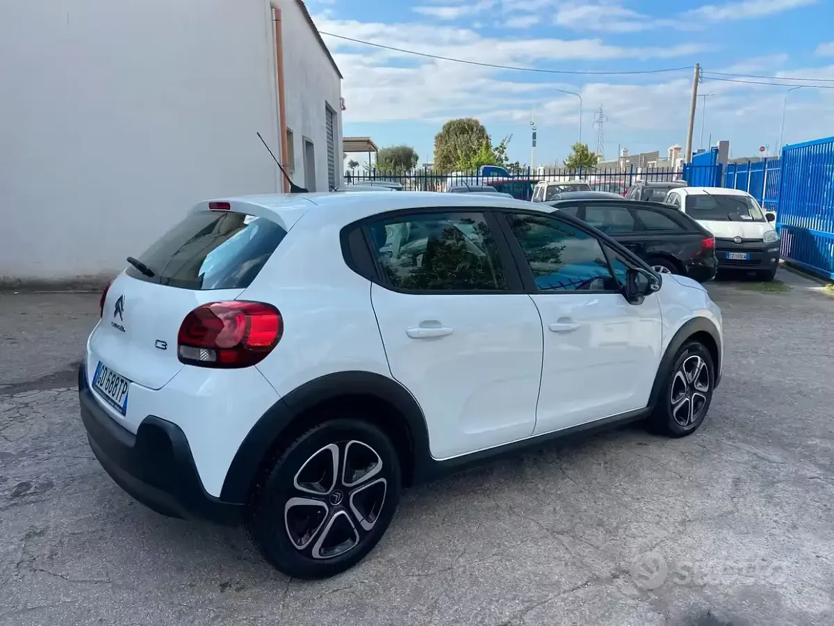 Usata Citroën C3 Shine 102 CV (75 kW) 2021 Bianco Utilitaria