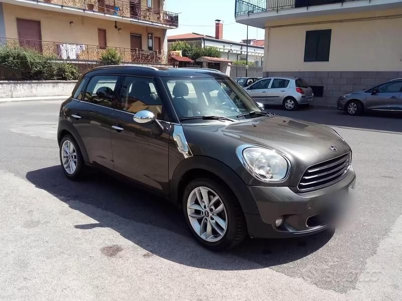 Usata Mini Cooper D Countryman 112 CV (82 kW) 2011 Grigio SUV
