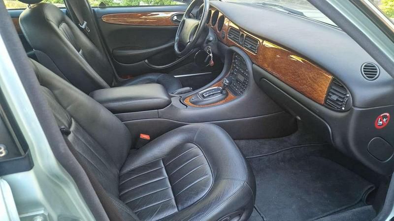 Usata Jaguar XJ8 237 CV (174 kW) 1997 Berlina