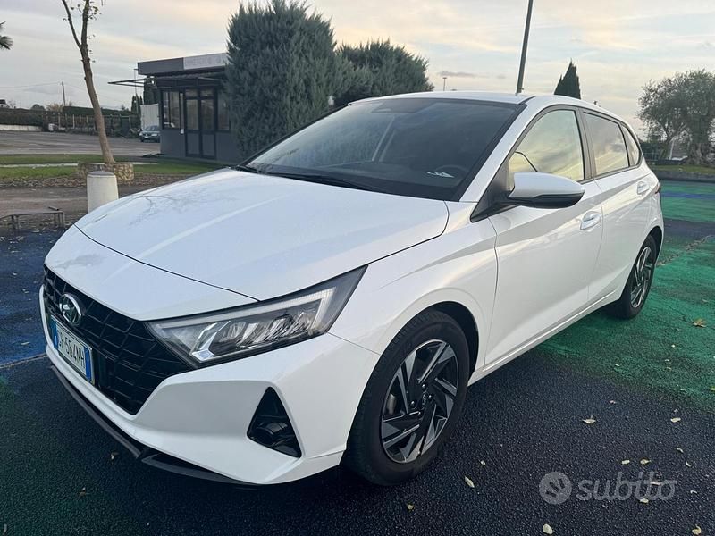Usata Hyundai i20 84 CV (61 kW) 2023 Bianco Berlina