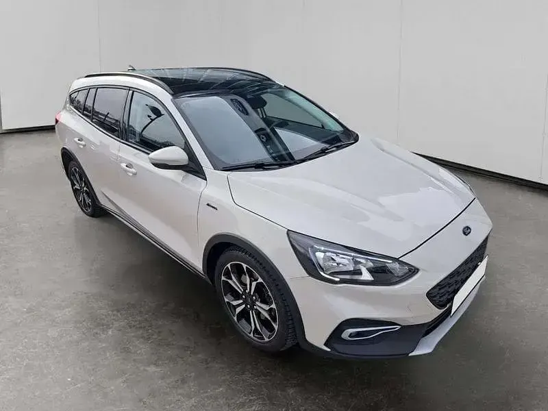 Usata Ford Focus Active 119 CV (87 kW) 2020 Beige Station wagon