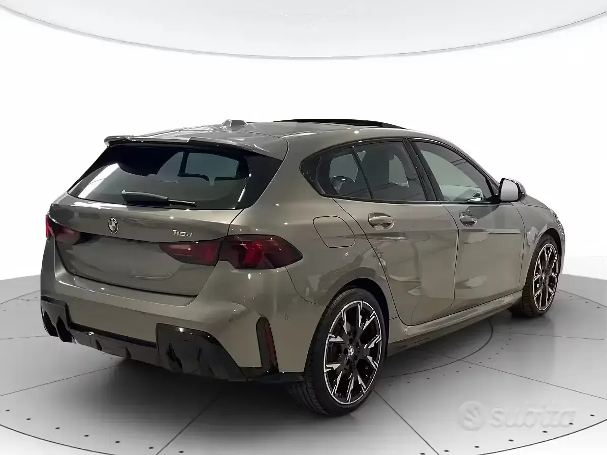 Usata BMW 118 M Sport 150 CV (110 kW) 2025 Skyscraper grey Utilitaria