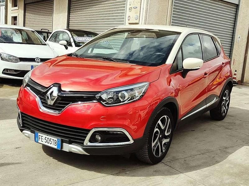 Usata Renault Captur Iconic 110 CV (80 kW) 2016 Rosso SUV