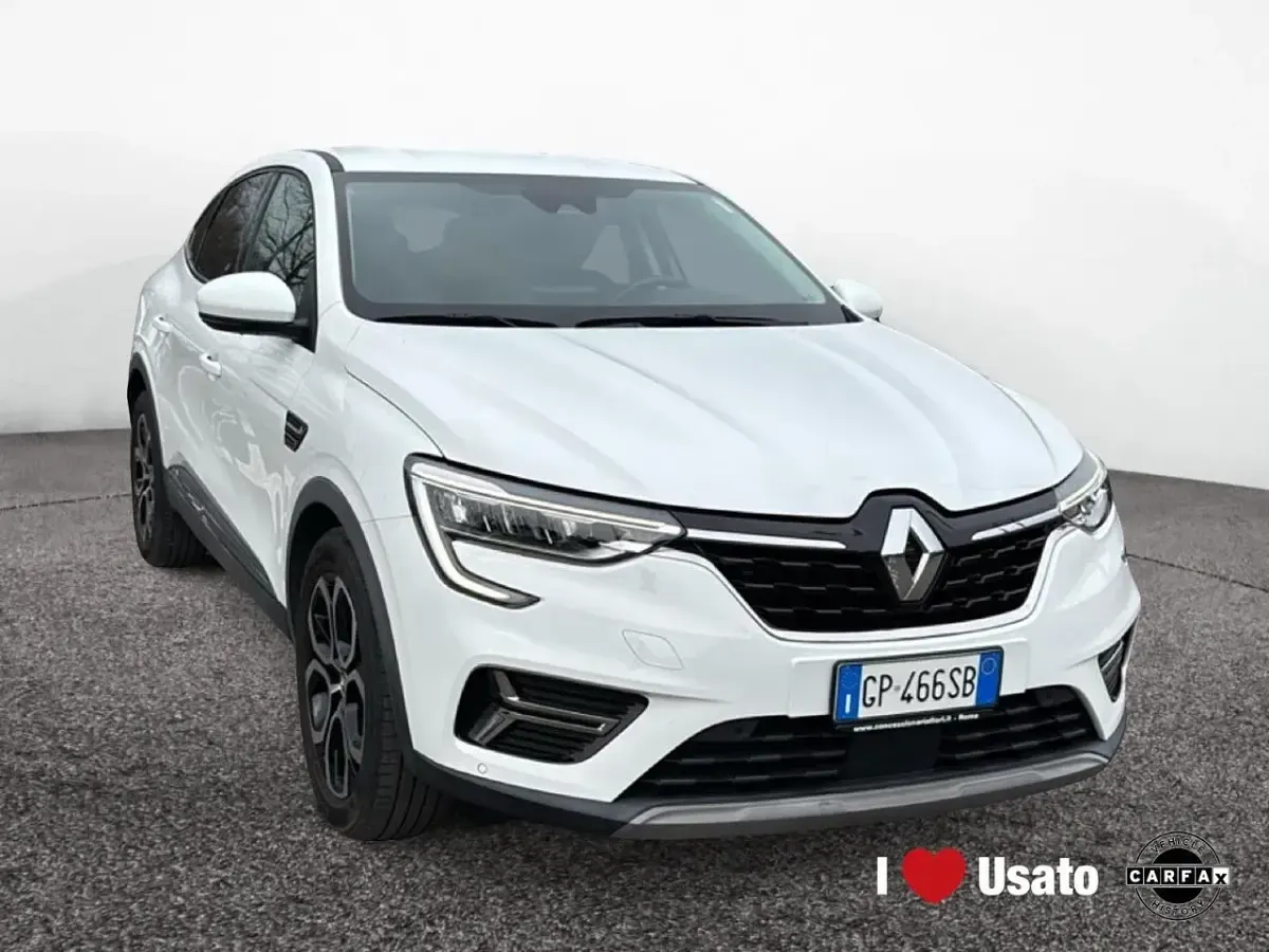 Usata Renault Clio Techno 143 CV (105 kW) 2023 Bianco Utilitaria