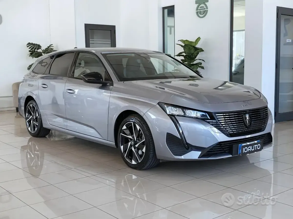 Usata Peugeot 308 SW Allure 131 CV (96 kW) 2022 Grigio Station wagon
