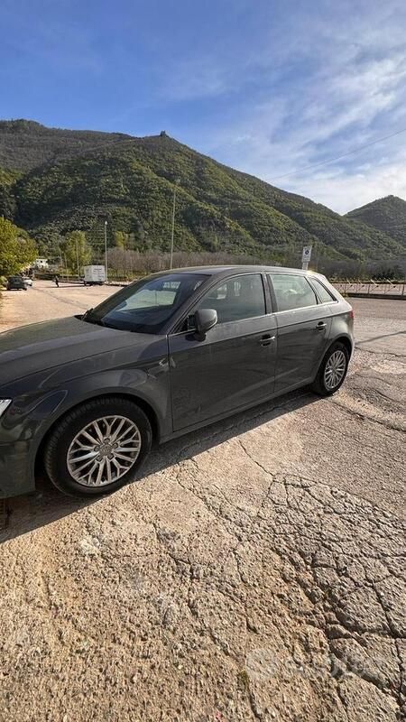 Usata Audi A3 116 CV (85 kW) 2017 Grigio Berlina