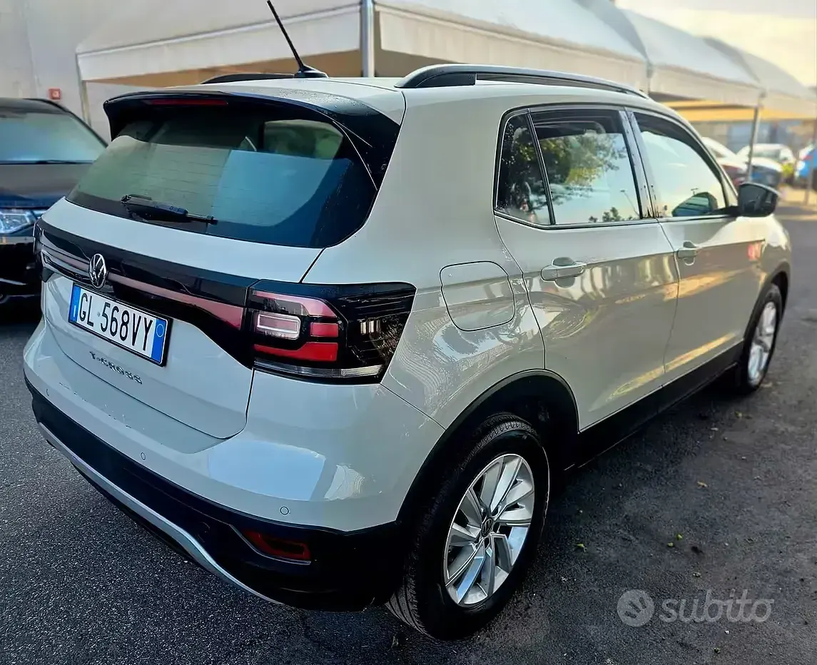 Usata VW T-Cross Sportline 110 CV (80 kW) 2023 Beige SUV