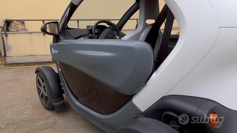 Usata Renault Twizy 13 kW (18 CV) 2012 Bianco Utilitaria