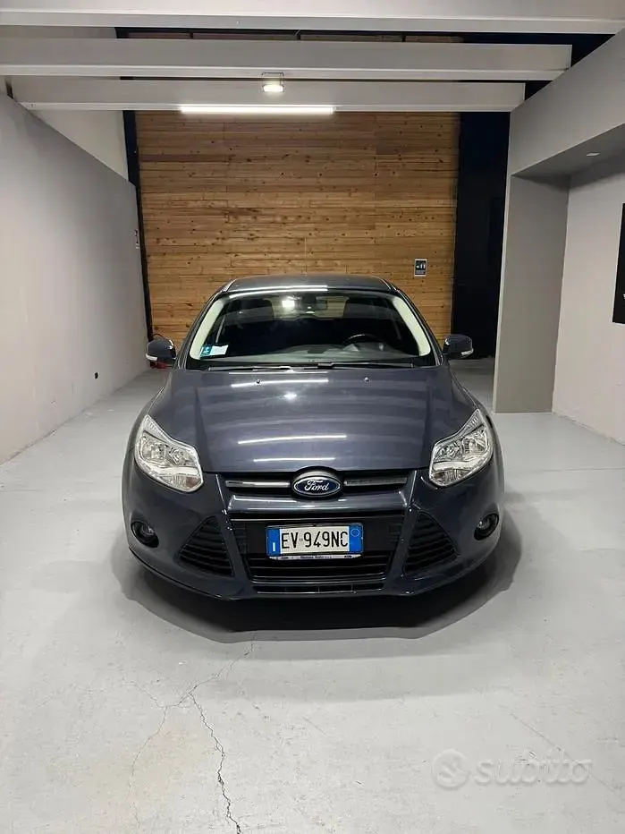 Usata Ford Focus Individual 125 CV (91 kW) 2014 Bluazzurro Station wagon
