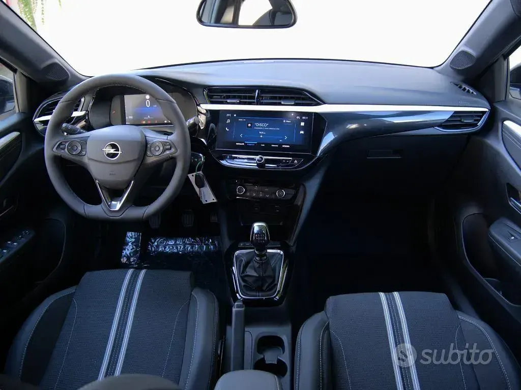 Usata Opel Corsa 101 CV (74 kW) 2025 Grigio Utilitaria
