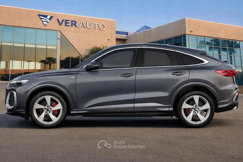 Nuova Audi Q5 S-Line 204 CV (150 kW) 2026 Gray SUV