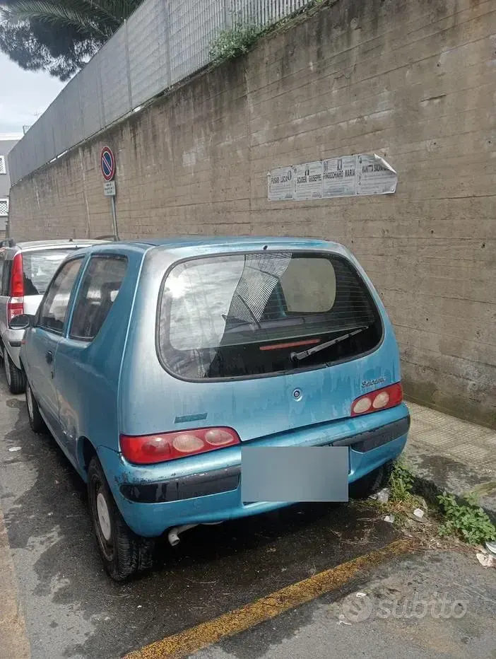 Käytetty Fiat 600 39 HP (28 kW) 2000 Sininen Sedan