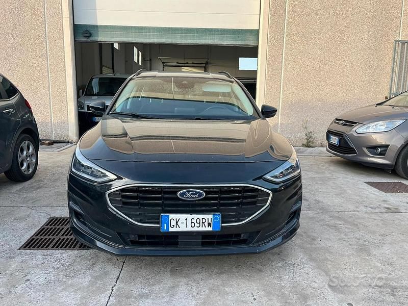 Usata Ford Focus Active 120 CV (88 kW) 2022 Nero Station wagon