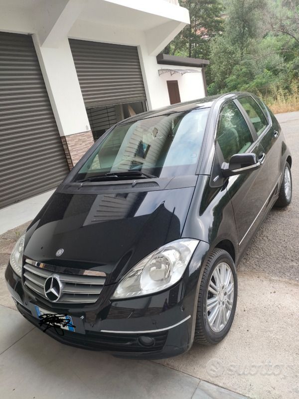 Usata Mercedes A160 95 CV (69 kW) 2012 Nero Monovolume