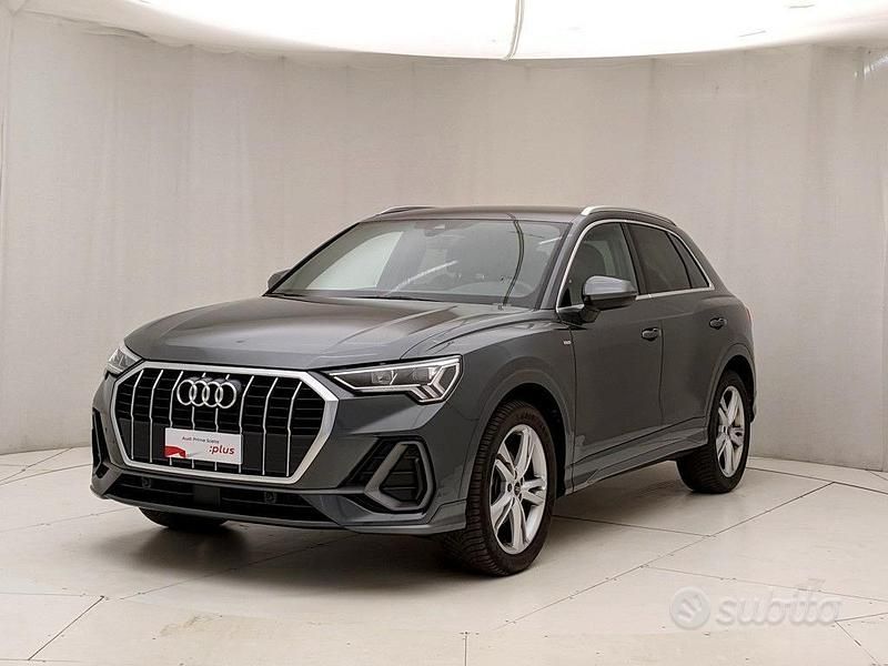 Usata Audi Q3 S-Line 150 CV (110 kW) 2024 Grigio SUV