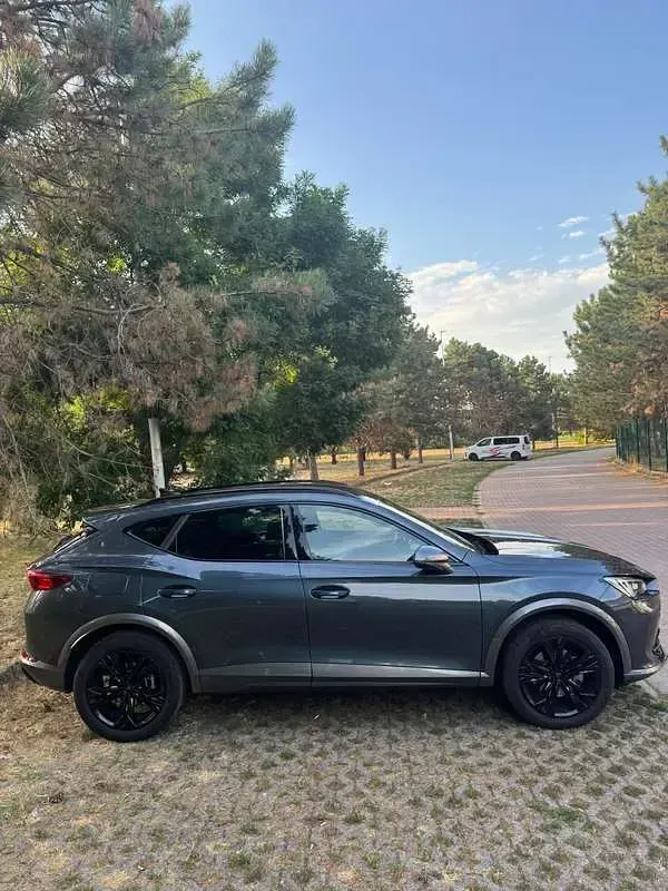Usata Cupra Formentor 150 CV (110 kW) 2023 Blu/azzurro SUV