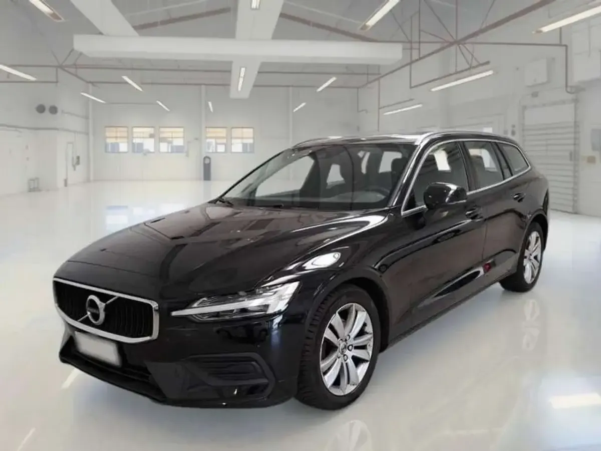 Usata Volvo V60 Business Edition 150 CV (110 kW) 2020 Nero Station wagon