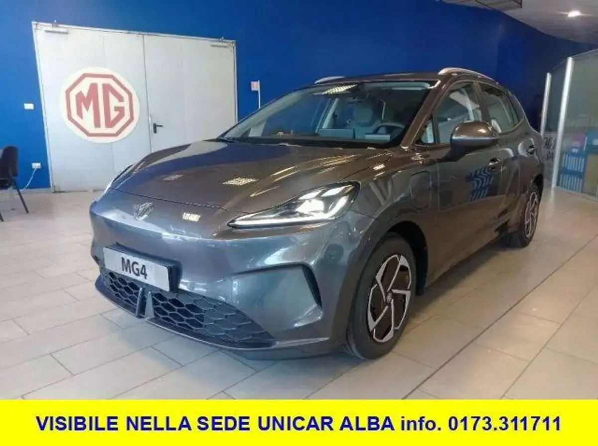 Nuova MG MG4 EV Comfort 55 kW (75 CV) 2026 Grigio Utilitaria