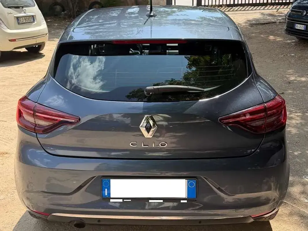Usata Renault Clio V Intens 101 CV (74 kW) 2020 Grigio Berlina