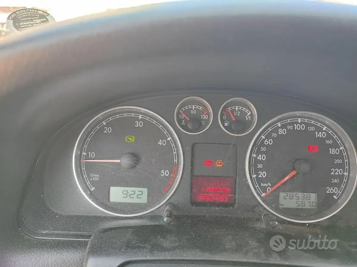Usata VW Passat 90 CV (66 kW) 2001 Grigio Berlina