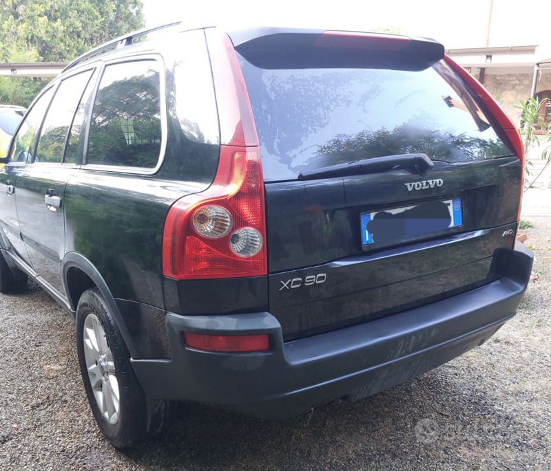 Usado Volvo XC90 209 HP (153 kW) 2005 Preto SUV