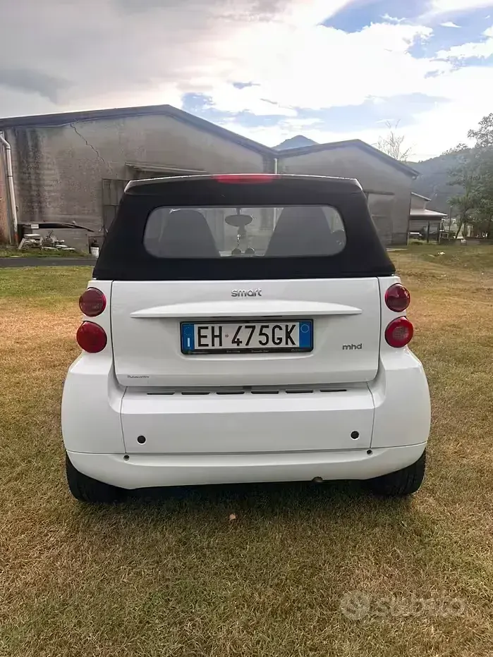 Usata Smart ForTwo Cabrio Passion 71 CV (52 kW) 2011 Bianco Cabrio