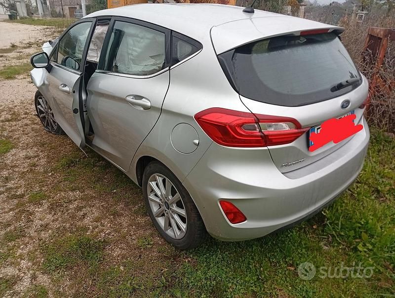 Usata Ford Fiesta 2019 Grigio Berlina