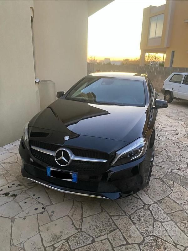 Usata Mercedes A200 136 CV (100 kW) 2017 Nero Berlina