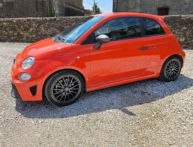 Usata 2023 Abarth 595 Turismo Due volumi | 18.500 € (Ottimo prezzo) - Immagine 1/4