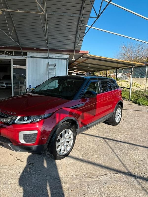 Usata Land Rover Range Rover evoque 150 CV (110 kW) 2015 Rosso Utilitaria
