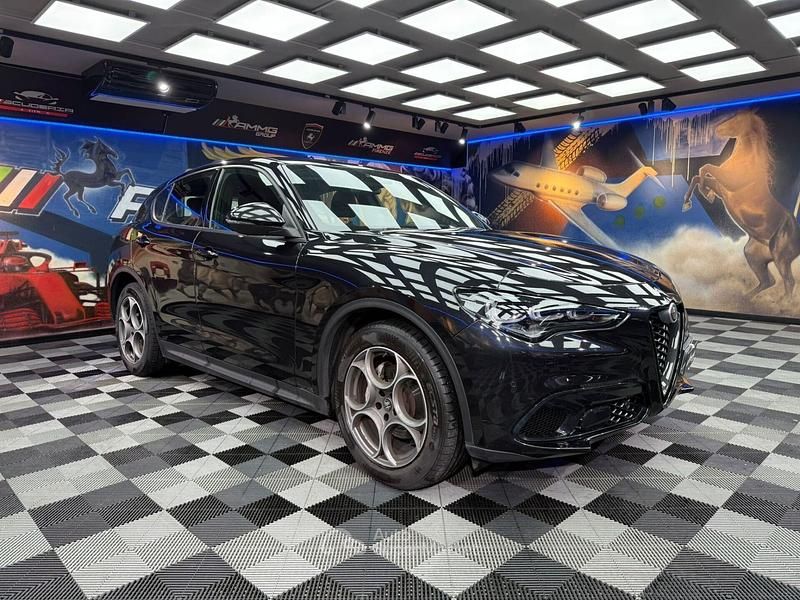 Usata Alfa Romeo Stelvio 160 CV (117 kW) 2024 Nero SUV