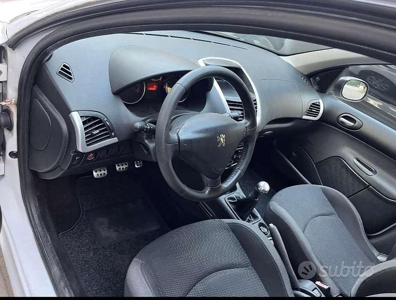 Usata Peugeot 206 60 CV (44 kW) 2012 Bianco Berlina