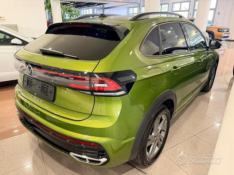 Usata VW Taigo R-line 115 CV (84 kW) 2024 Verde SUV