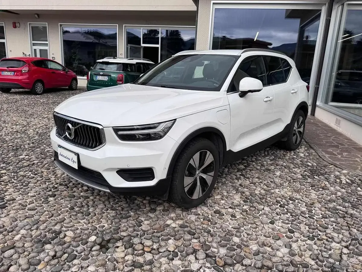 Usata Volvo XC40 Inscription 179 CV (131 kW) 2022 Bianco SUV