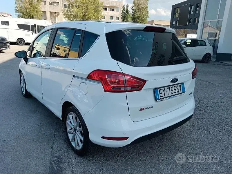 Usata Ford B-MAX Titanium 101 CV (74 kW) 2015 Bianco Monovolume