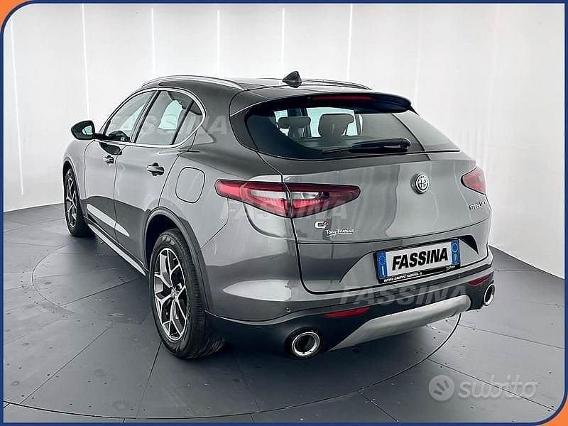 Usata Alfa Romeo Stelvio Executive 180 CV (132 kW) 2018 Grigio SUV
