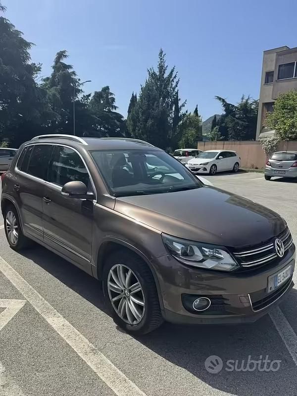 Usata VW Tiguan 140 CV (102 kW) 2012 Marrone SUV