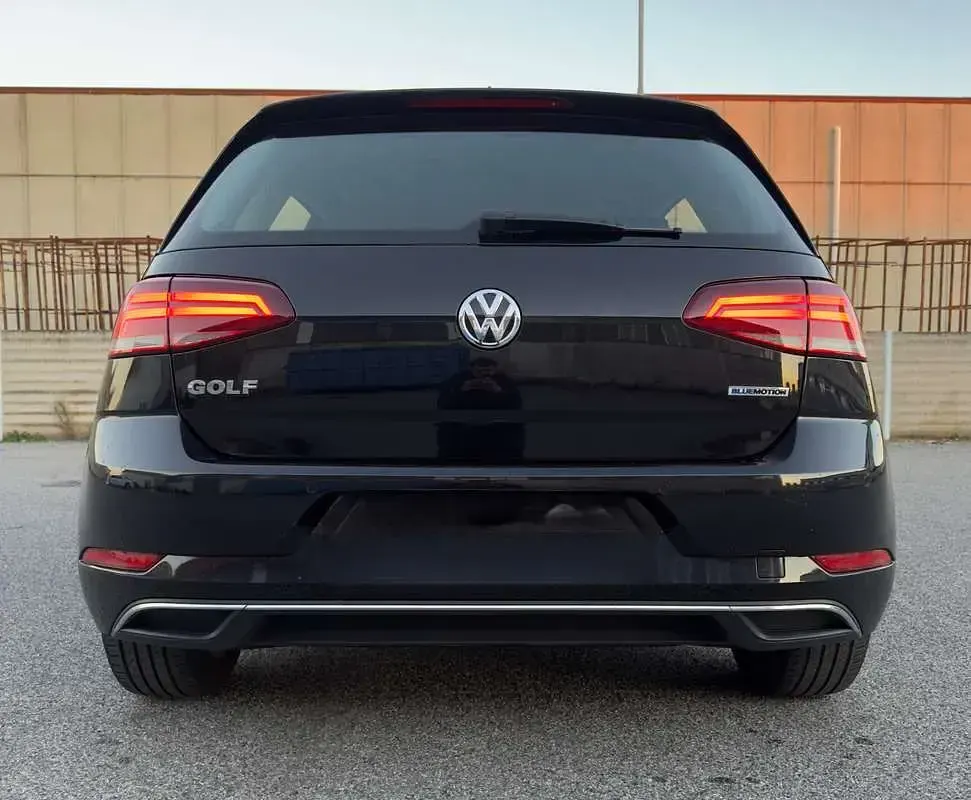 Usata VW Golf VII Business 131 CV (96 kW) 2019 Nero Berlina