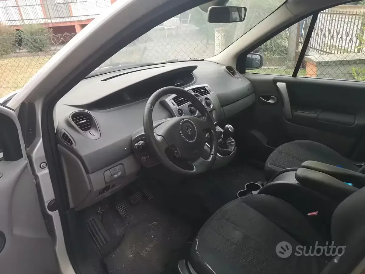 Usata Renault Scénic 2008 Grigio Monovolume