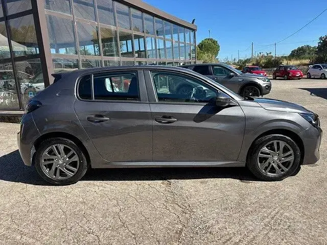 Usata Peugeot 208 GT 101 CV (74 kW) 2021 Grigio Utilitaria