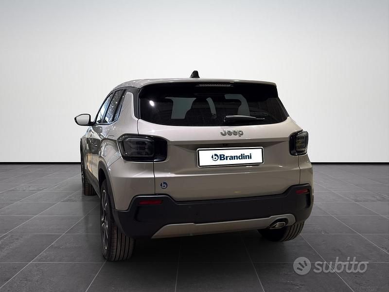 Usata Jeep Avenger Summit 101 CV (74 kW) 2025 Stone SUV