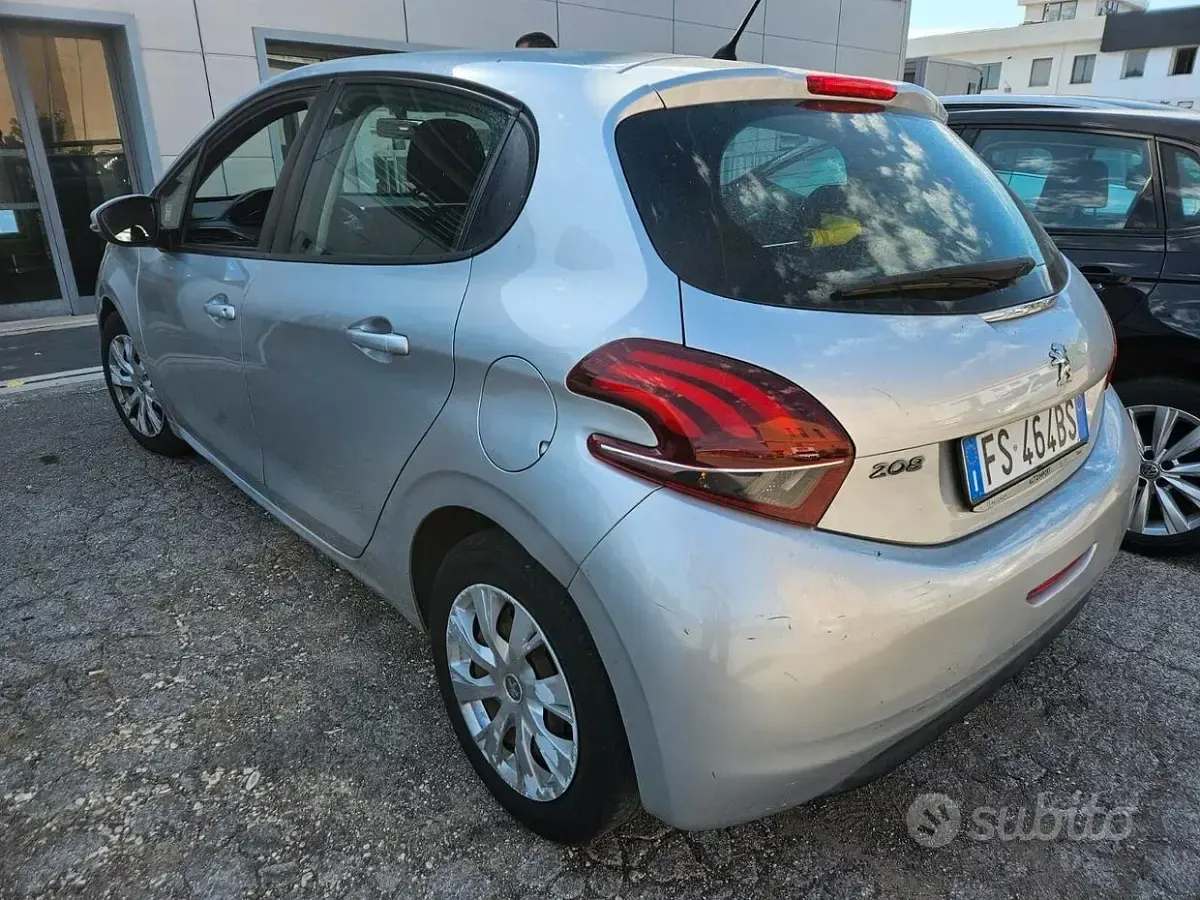 Usata Peugeot 208 Active 75 CV (55 kW) 2018 Grigio Utilitaria
