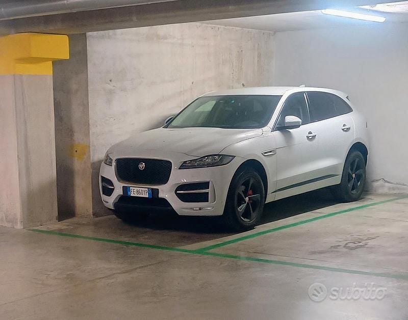 Usata Jaguar F-Pace R-Sport 180 CV (132 kW) 2016 Bianco SUV