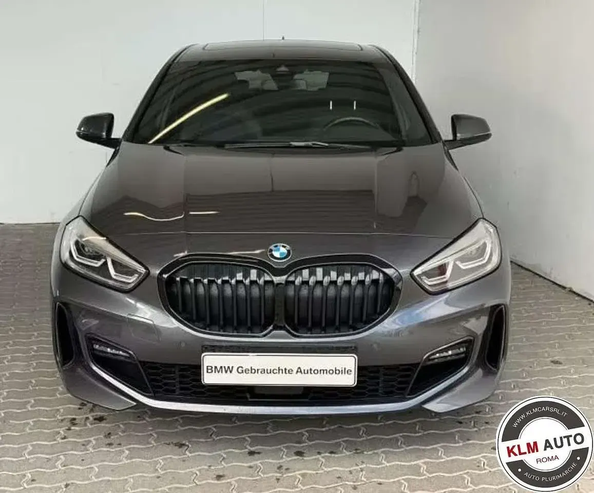 Usata BMW 118 M Sport 136 CV (100 kW) 2021 Grigio minerale Utilitaria