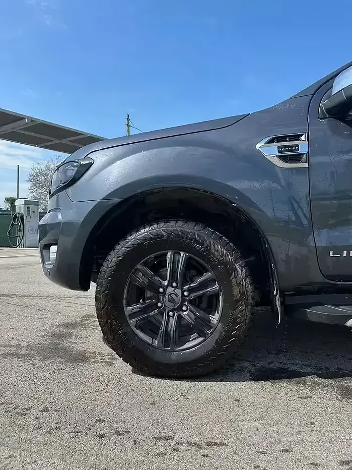 Usata Ford Ranger 170 CV (125 kW) 2019 Grigio Pick-up