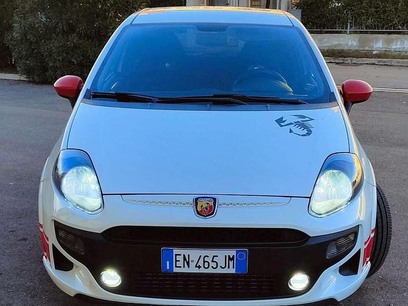 Usata Abarth Punto Evo 163 CV (119 kW) 2013 Bianco Utilitaria
