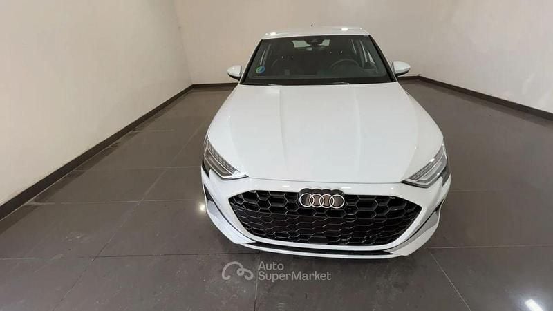 Usata Audi A3 151 CV (111 kW) 2025 Bianco Berlina