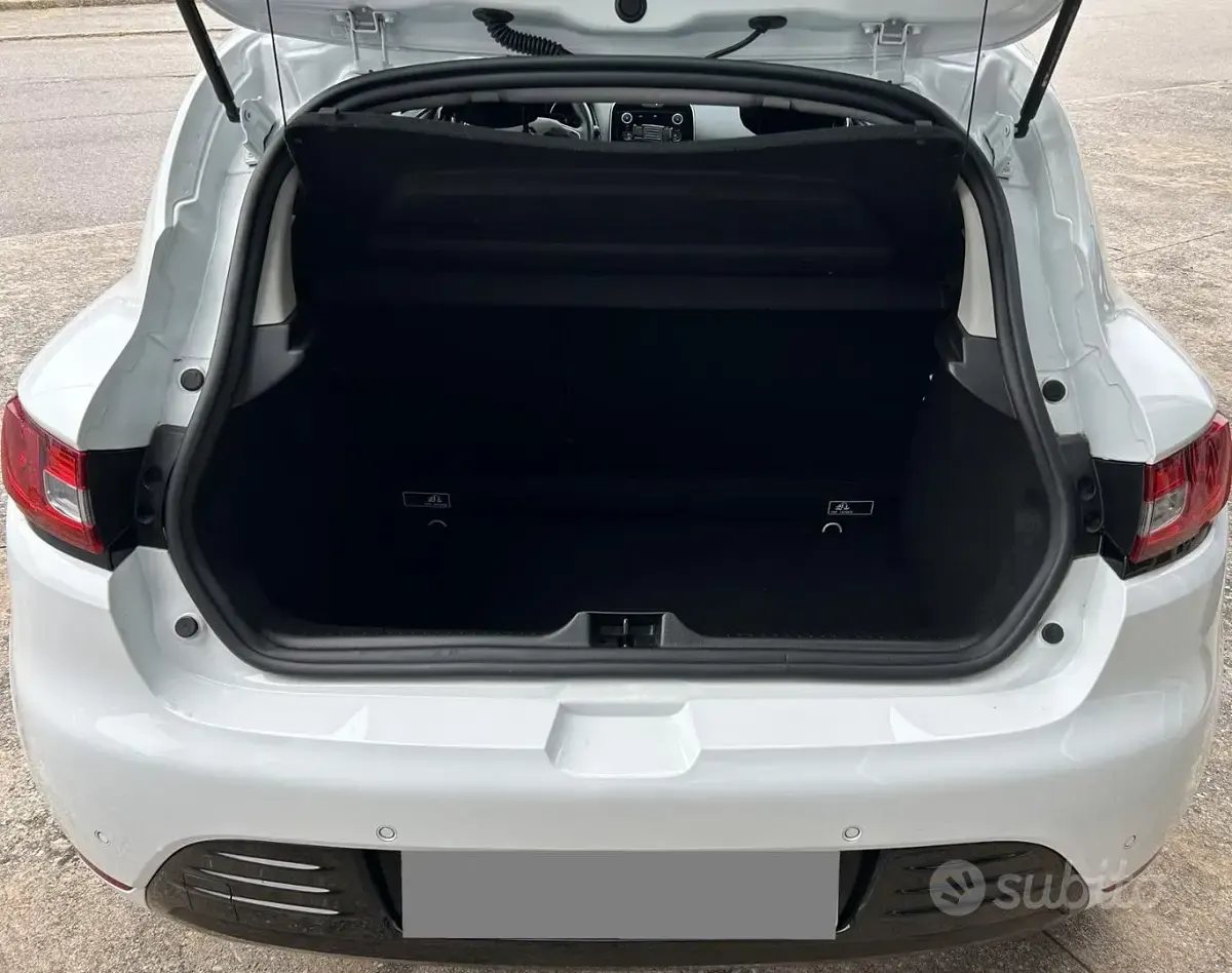 Usata Renault Clio IV Collection 75 CV (55 kW) 2018 Bianco Berlina