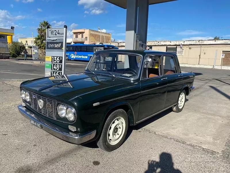 Usata Lancia Fulvia 45 CV (33 kW) 1960 Verde Berlina