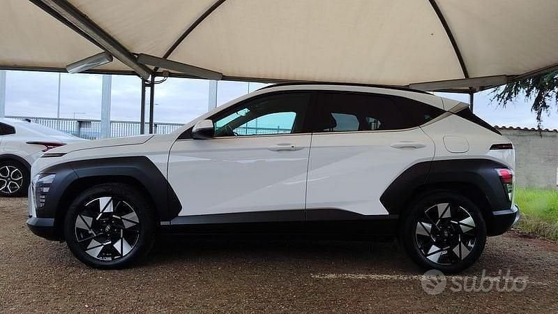 Usata Hyundai Kona 141 CV (103 kW) 2024 Bianco SUV